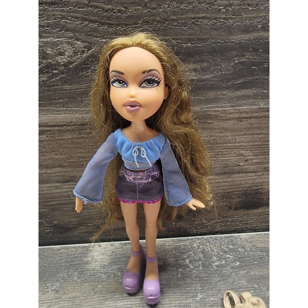 MGA 2001 Bratz Yasmin First Edition with some Original Doll Accessories
